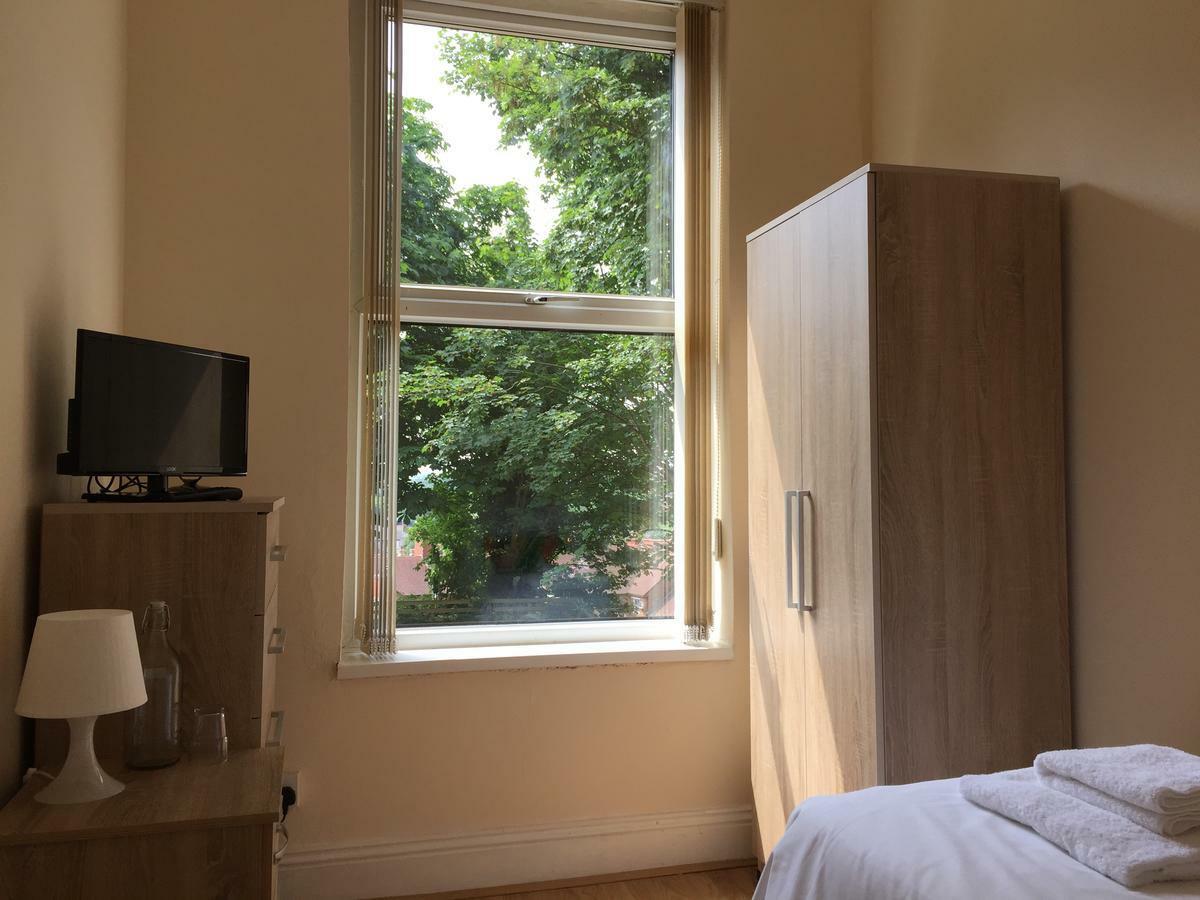 Vicarage Lodge Бирмингам Екстериор снимка